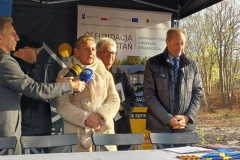 a914c4aa-1081-4a4c-a218-23348ffd018e