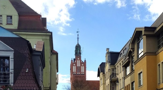 Koalicja Obywatelska w wyścigu o fotel prezydenta Miasta Słupska wystawia Pawła Szewczyka. Rozmawiamy z Posłem RP Zbigniewem Konwińskim