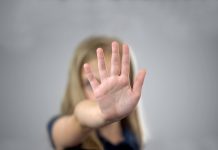 Przemoc seksualna  w polskich szkołach