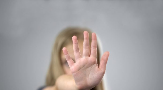 Przemoc seksualna w polskich szkołach