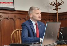 Adam Treder, kandydat na prezydenta Słupska obiecuje darmowe przejazdy dla uczniów i dialog z mieszkańcami