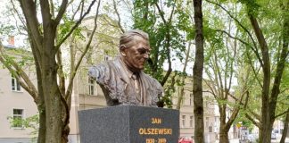 IPN w Słupsku stawia pomnik Olszewskiemu – czy to pamięć, czy polityka?