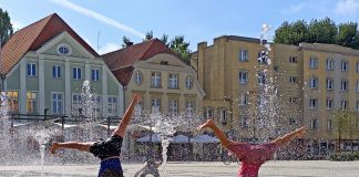 Z fontanny do dyskusji. Nowy rynek w Słupsku dzieli, wodotryski łączą. Ale czy są bezpieczne?