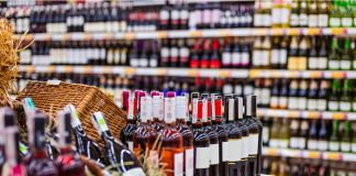 Nocna prohibicja w Słupsku. Czy zamknie sklepy, otworzy meliny i zmieni obyczaje?