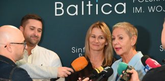 Oświadczenie pod mikroskopem. Jak myli się hejt z krytyką