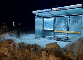 Zima sprawdza zarządzanie miastem. Piesi przegrywają ze śniegiem