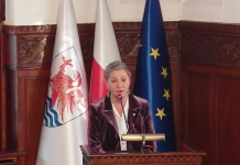 Między władzą a władztwem