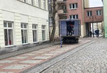 Jak odpowiedzieć, żeby niczego nie wyjaśnić. Studium przypadku: latarnie na Bema