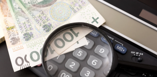 Ile wart jest „dodatkowy zakres obowiązków”? Dodatki samorządowców w regionie słupskim