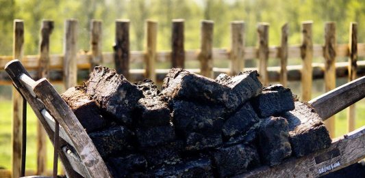 Czas torfu. Kluki zapraszają na Czarne Wesele